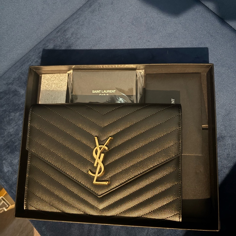 💯Authentic Saint Laurent Black Clutch, Dust Bag and Box Set